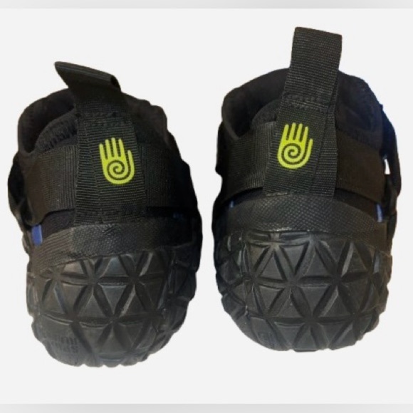 Pre-owned Teva Men’s Neutron Hydro Black Slip On water shoes
Men’s 6 - Picture 4 of 5